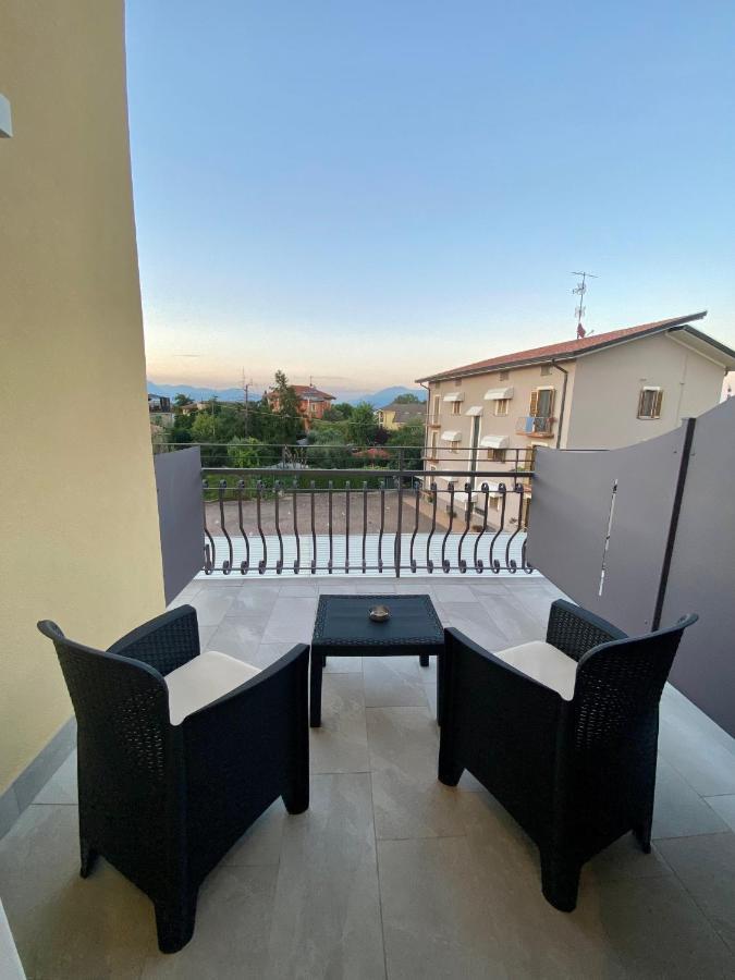 Villa Elena Desenzano del Garda Bagian luar foto