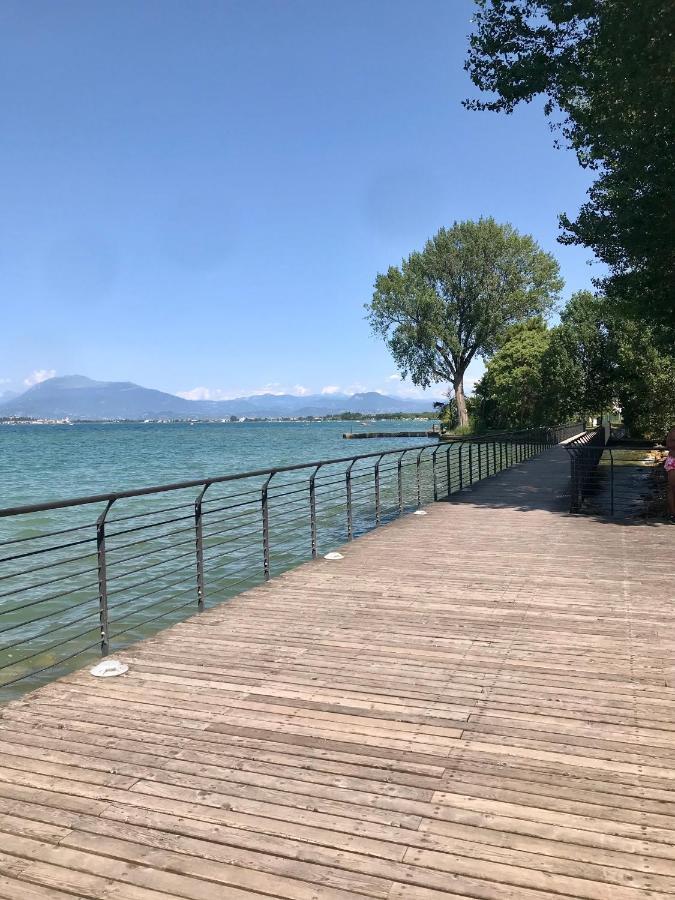 Villa Elena Desenzano del Garda Bagian luar foto